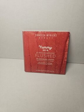 Danessa Myricks Beauty Yummy Skin Blurring Balm Powder - Flushed (Red Coral)
